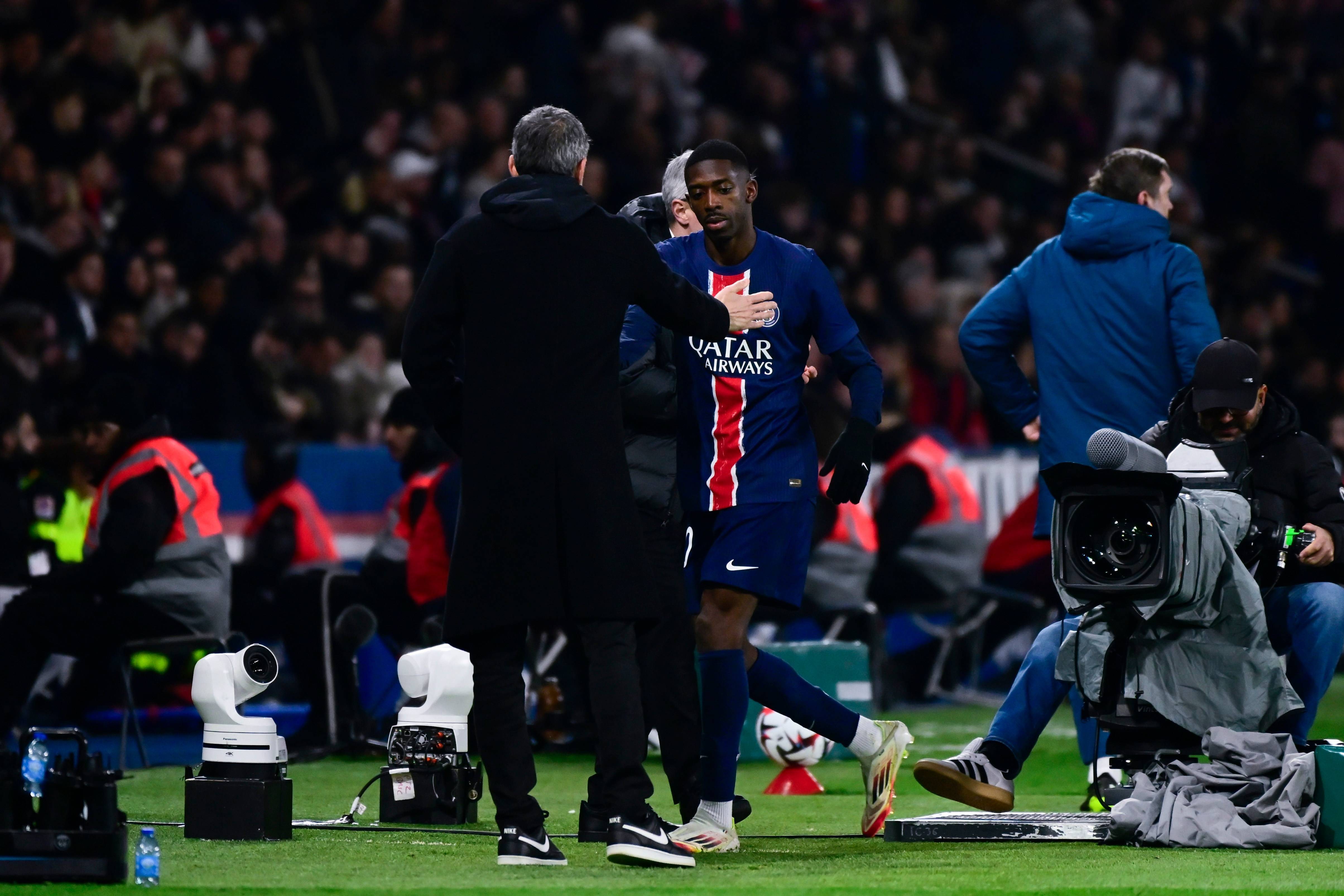 包含法国杯冲刺阶段走向成谜，巴黎圣日耳曼造点机会，更衣室稳定，身体对抗强度拉满的词条