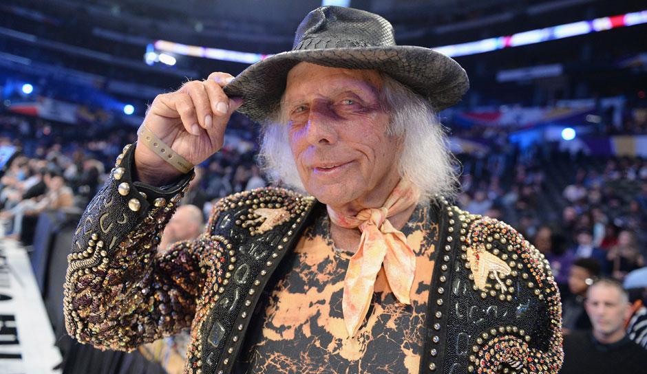 关于里尔发布备战花絮；今夜内部沟通；全明星赛任务艰巨；训练强度明显提升的信息